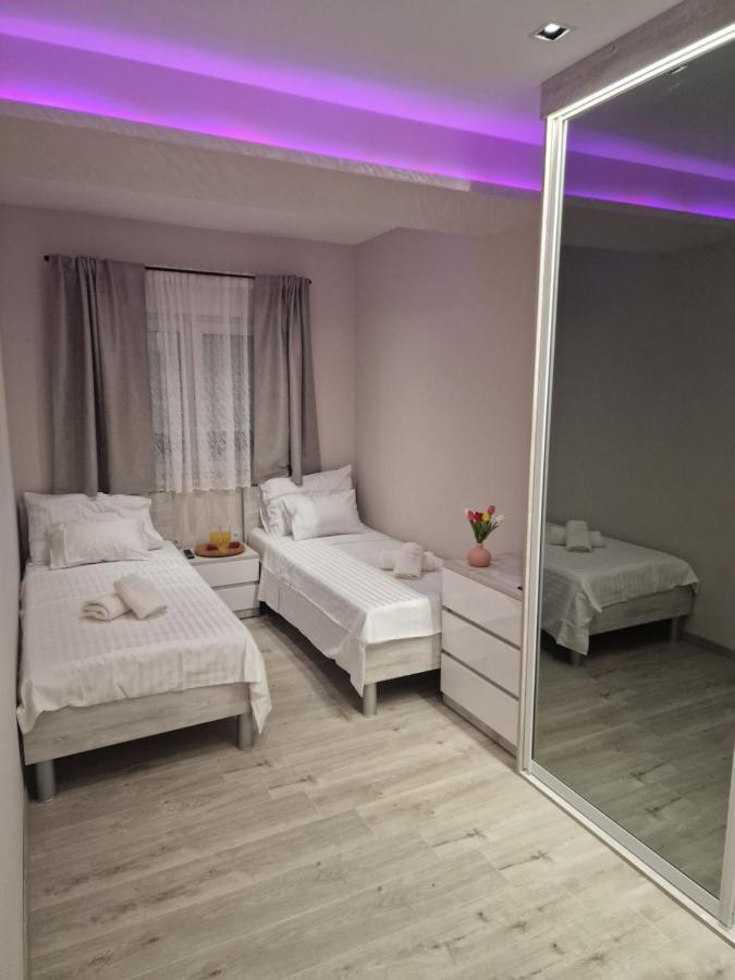 Luxury Apartman Imperio シベニク エクステリア 写真