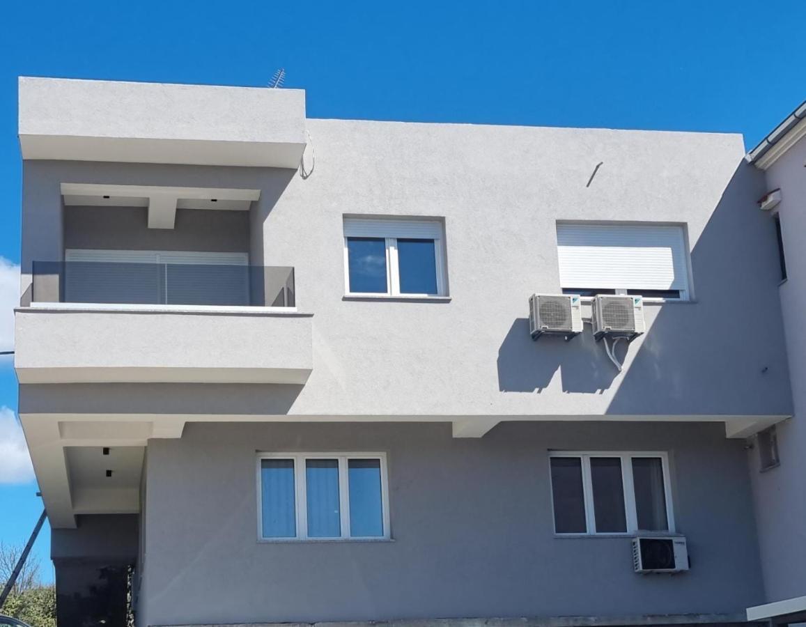Luxury Apartman Imperio シベニク エクステリア 写真