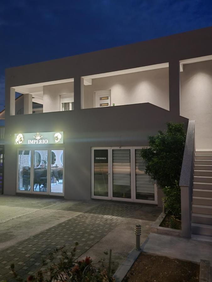 Luxury Apartman Imperio シベニク エクステリア 写真