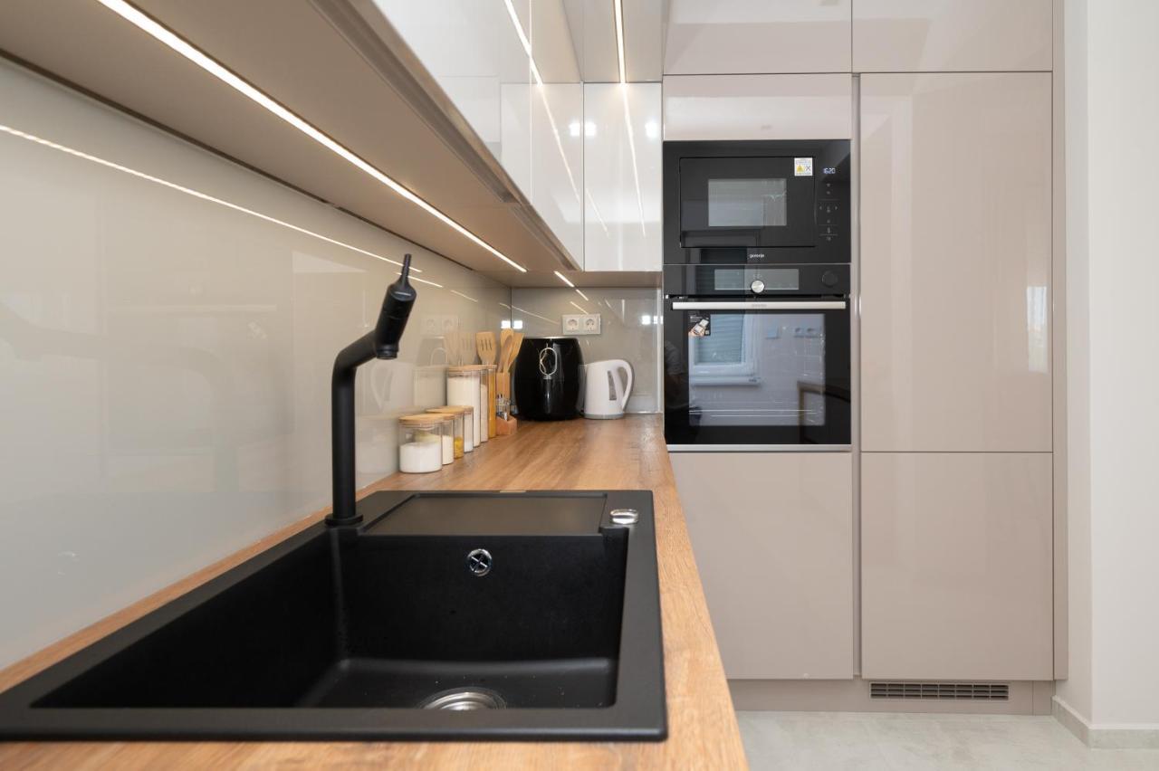 Luxury Apartman Imperio シベニク エクステリア 写真