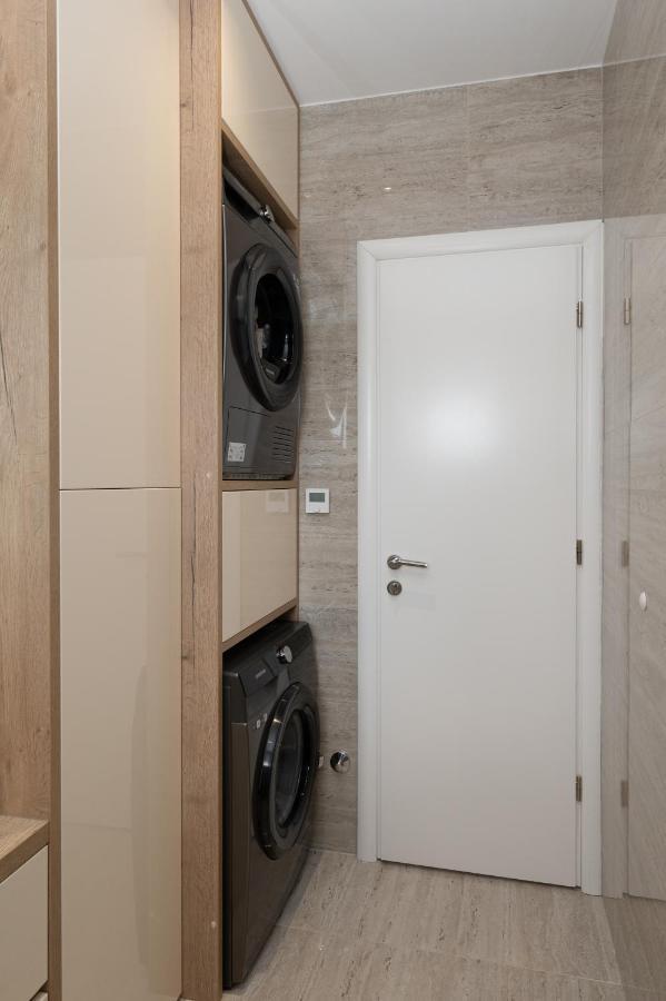 Luxury Apartman Imperio シベニク エクステリア 写真